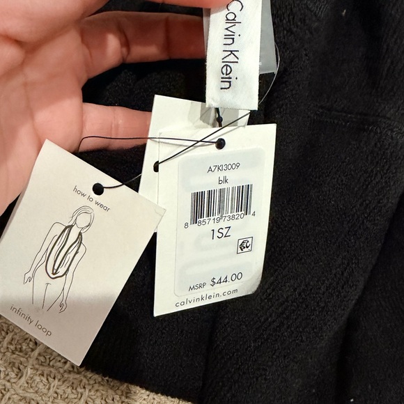 Calvin Klein Classic Black Scarf - Picture 4 of 5